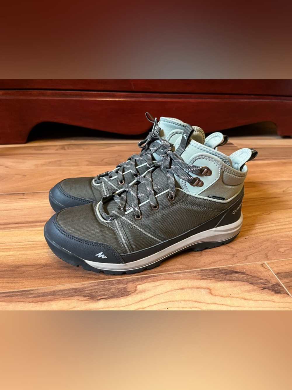 Quechua MH100 light Hiking Boots Womens 9.5